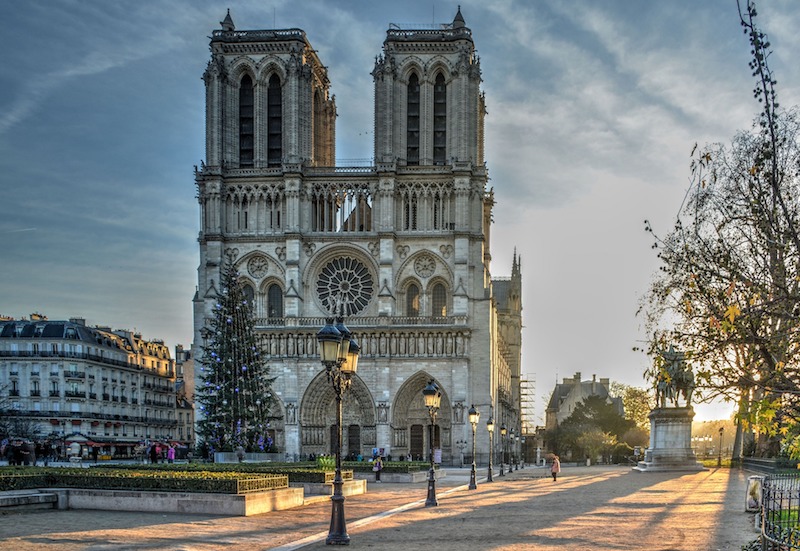 globedge-travel-paris-notre-dame-cathedral