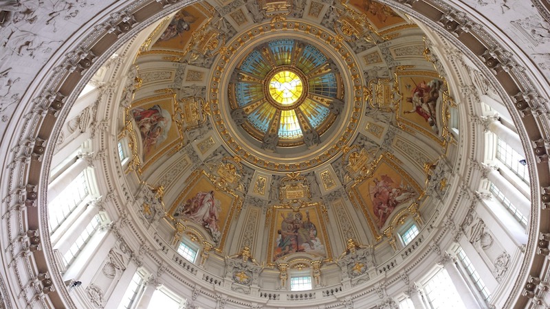 globedge-travel-berlin-cathedral-dome-inside