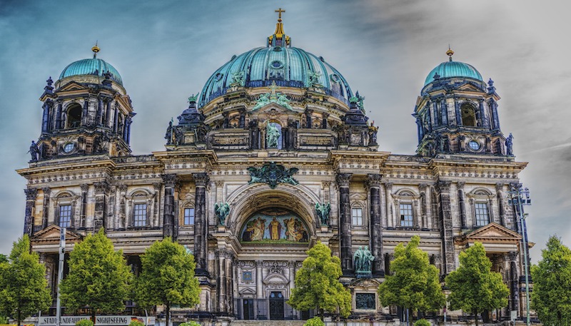 globedge-travel-berlin-cathedral-exterior-wow